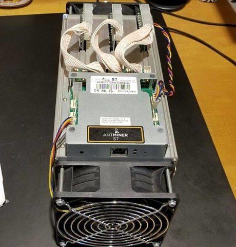 Bitmain Antminer D3 w / PSU Bulk September APW3