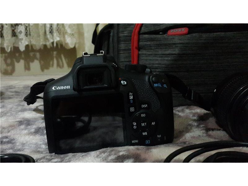 Sıfır ayarında 4 aylik makina canon 1300d