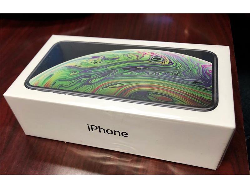 Apple iPhone Xs Max 512GB $450