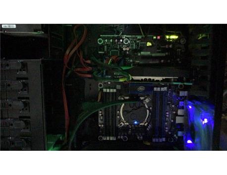 İntel Xeon 32ram 4TbHdd 256EvoSsd GTX970 Monitör Render-Oyun Pc