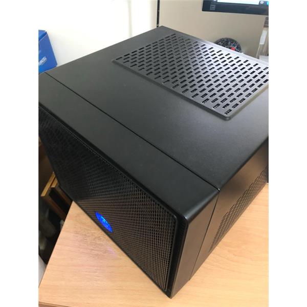 Mini ITX i5 4590 3.30Ghz, 28 Samsung 4K 60Hz, 16GB, GTX1050, SSD