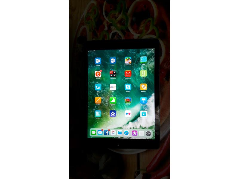 Telefon takaslı, İPad Air2 simkartlı 32 Gb 