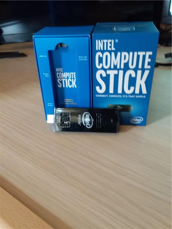 INTEL COMPUTE STICK PC - 1A8LFC