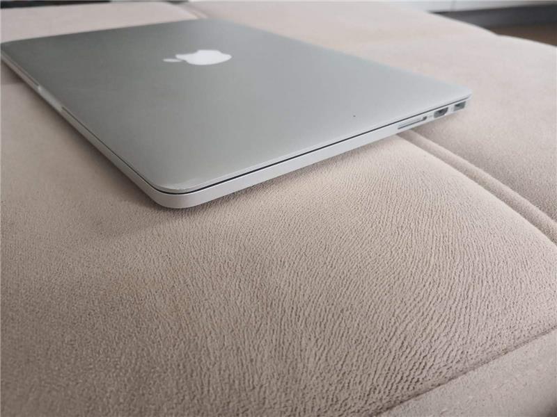 2015 early macbook pro. 13 , 2.7ghz, 128 ssd, 285 pil devir sayısı