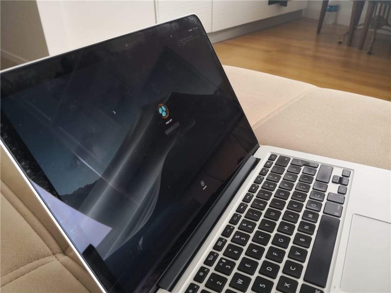 2015 early macbook pro. 13 , 2.7ghz, 128 ssd, 285 pil devir sayısı