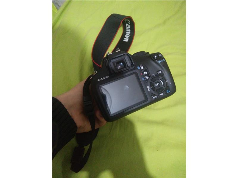 Canon EOS 1100d