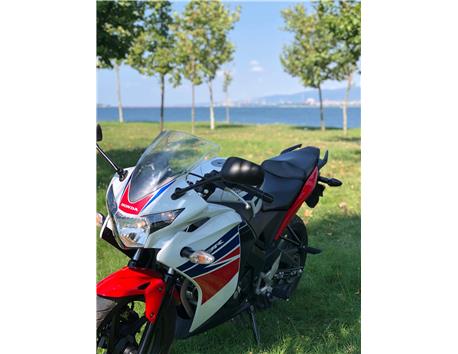 Honda cbr125 2016 