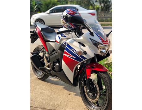 Honda cbr125 2016 