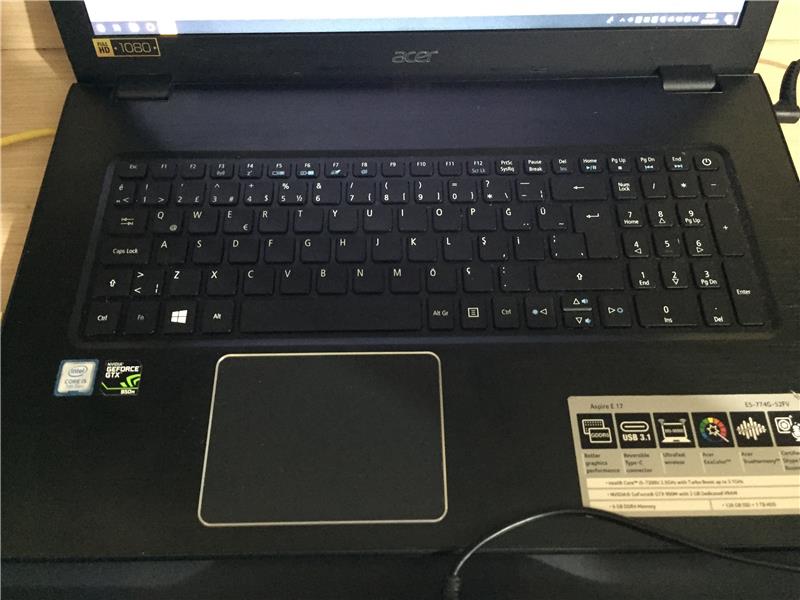 Acer Aspire E17 E-5 774G