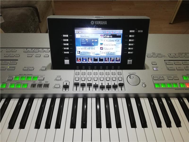 Yamaha tyros 3 