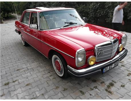 Klasik Mercedes 1975 Model tertemiz