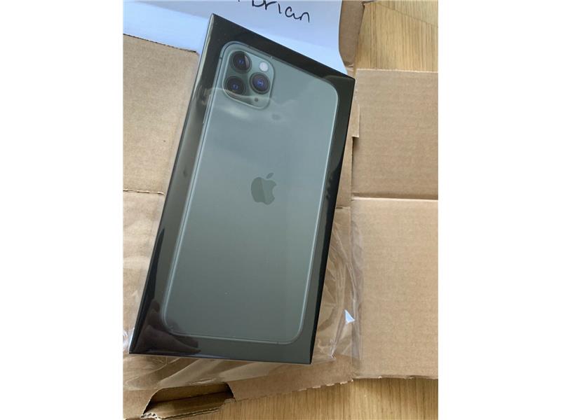 Apple iPhone 11 Pro Max 256GB Unlocked == $ 800