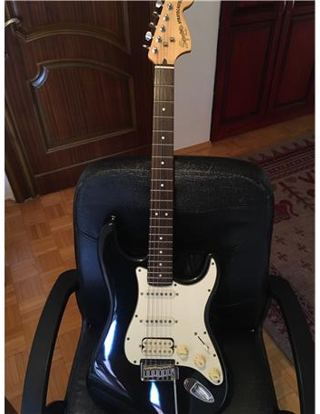 Squier Affinity Stratocaster, BAS gitar ile TAKAS olunur