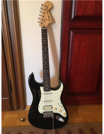 Squier Affinity Stratocaster, BAS gitar ile TAKAS olunur