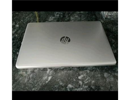 Hp 15-d1xxx laptop neredeyse sıfır herhangi bir sorunu olmayan ekran kartı laptop