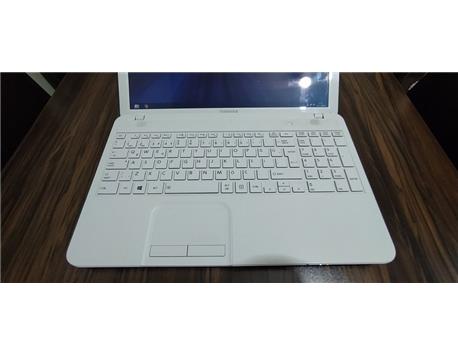 SATILIK TOSHIBA TEMİZ LAPTOP *ÇANTA HEDİYE*