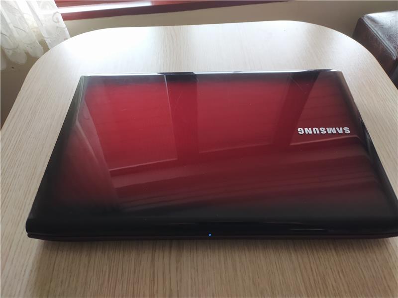 Samsung r580 JS01 Masaütüyle Takas