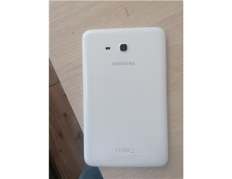 sadece cam  kırık kullanıma engel değil samsung tabs2 sm-t 113