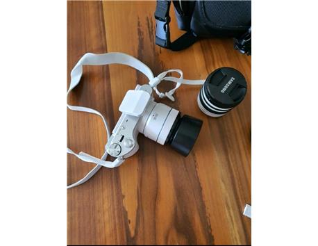 SAMSUNG NX300 18-55 ve 3d 45mm Lens ile