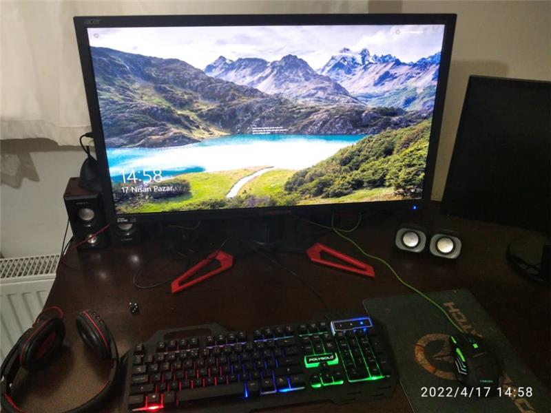 4K monitörlü,Asus Rog 1080ti, Rayzen 7 2700x işlemcili sistem