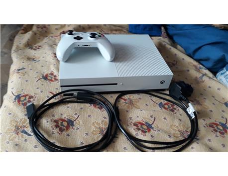 XBOX ONE S 1 TB TAKAS VAR