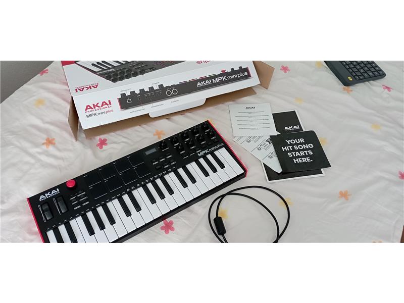 AKAI MPK MINI PLUS 37 Tuş Midi Klavye