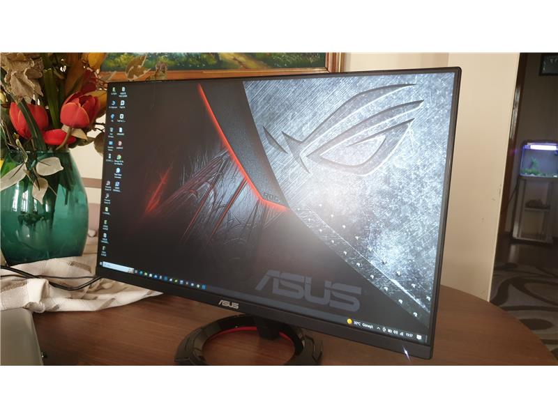 Profesyonellerin dikkatine...Kutusunda, sıfır üst segment Asus TUF Gaming LED IPS Panel (23.8 inç - 60.45 cm)