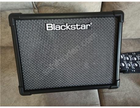 SX Stratocaster Elektro Gitar ve Blackstar ID:Core 10 V3 Amfi