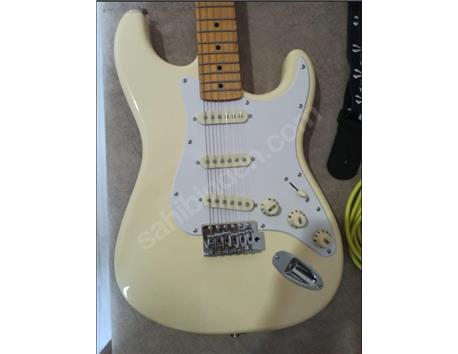 SX Stratocaster Elektro Gitar ve Blackstar ID:Core 10 V3 Amfi