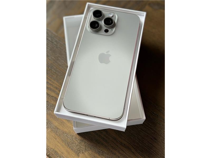 Apple iPhone 15 Pro Max - 256GB - Natural Titanium (Unlocked)