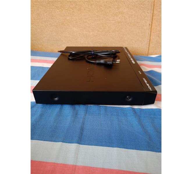 HOMETECH DVD PLAYER