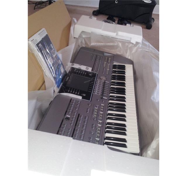 Yamaha Genos 76-Key Arranger Workstation Keyboard