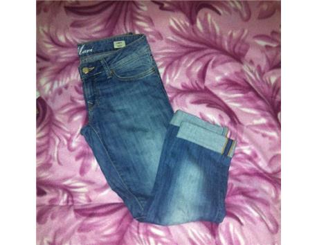 27-34 beden mavi boyfriend pantolon 50 tl 