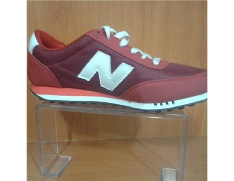 New balance ler butun numaralari mevcuttur ve kapida odeme ile kargo dahil 70 tl :) iletişim 05399279341